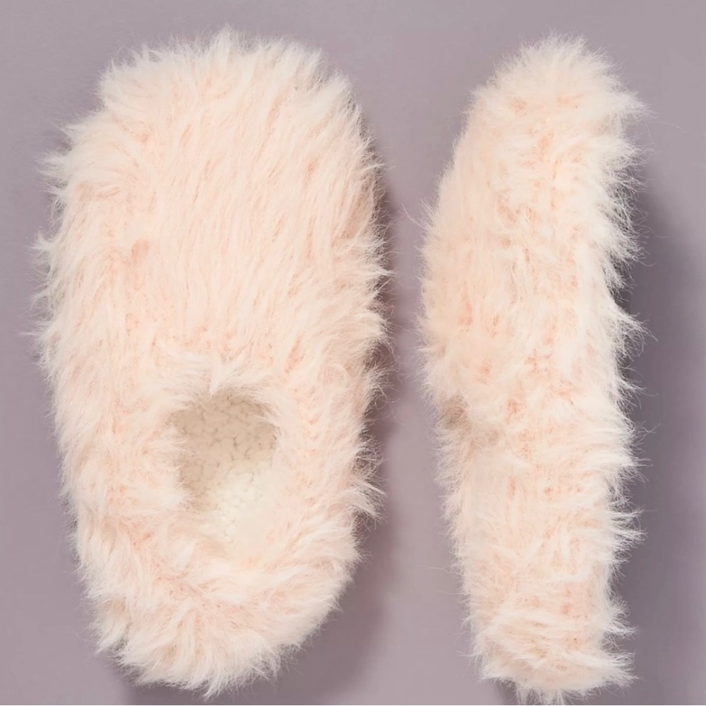 🆕 Verloop Furry Lounger Slippers - Soft Pink Fur (M/L)